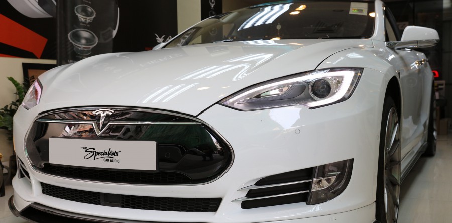 Tesla Model S 90D 入門級音響改裝