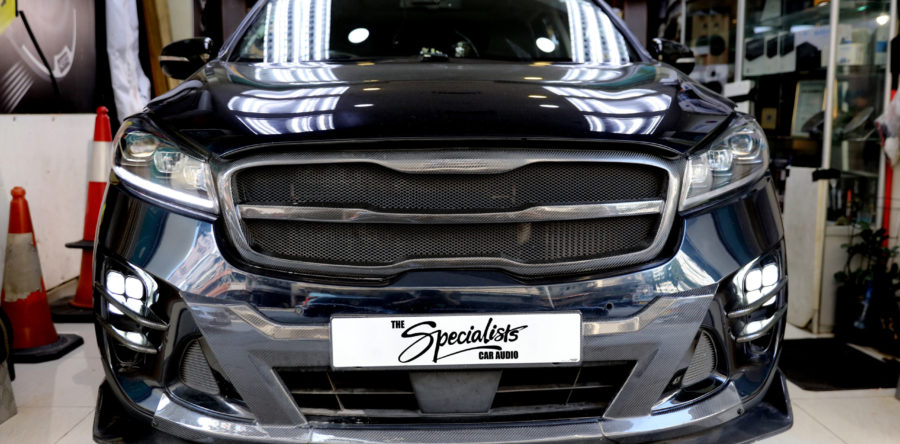 Kia Sorento 的音響改裝